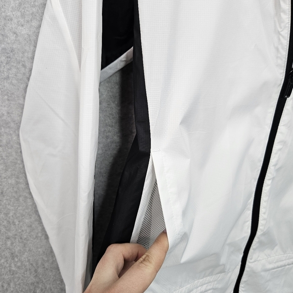 ADIDAS Women's Aeroready White and Black Windbreaker Running Jacket Size Small - Picture 4 of 12